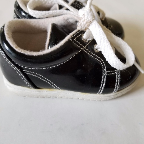 Jack & Jil Baby Shoes Black & White - Picture 4 of 8